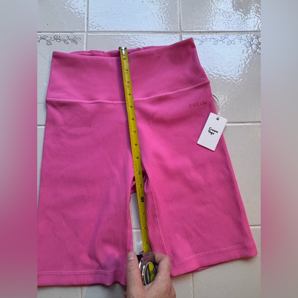 NWT Cream Yoga Hot Pink Biker Shorts size Small - Picture 6 of 8